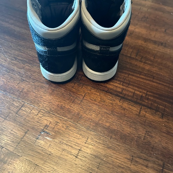 Gently used AIR JORDAN 1 HIGH TD
"Twist 2.0" - Picture 4 of 4